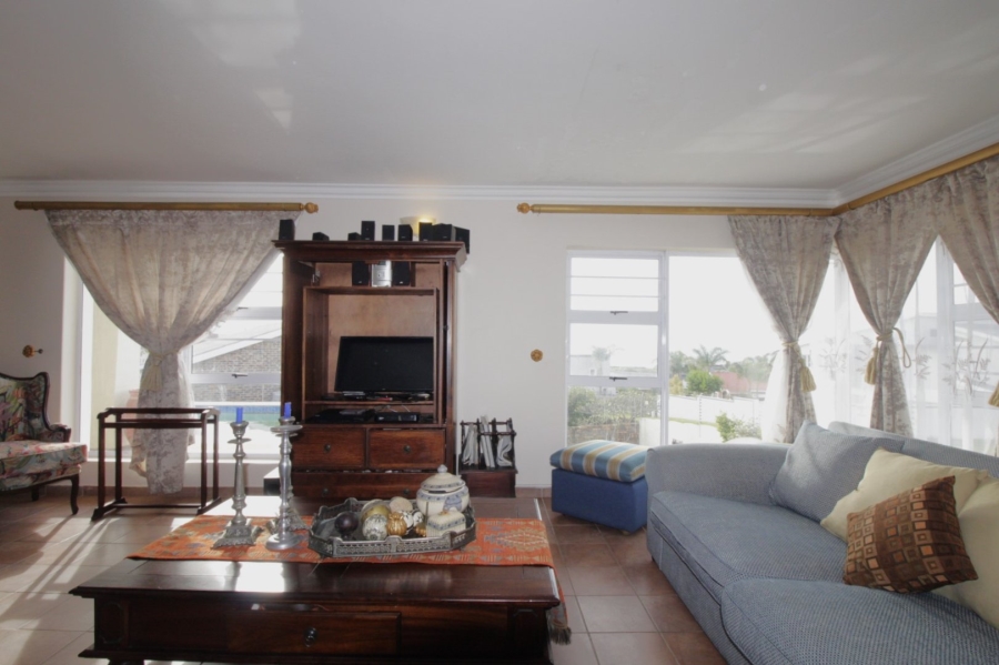 3 Bedroom Property for Sale in Wavecrest Eastern Cape